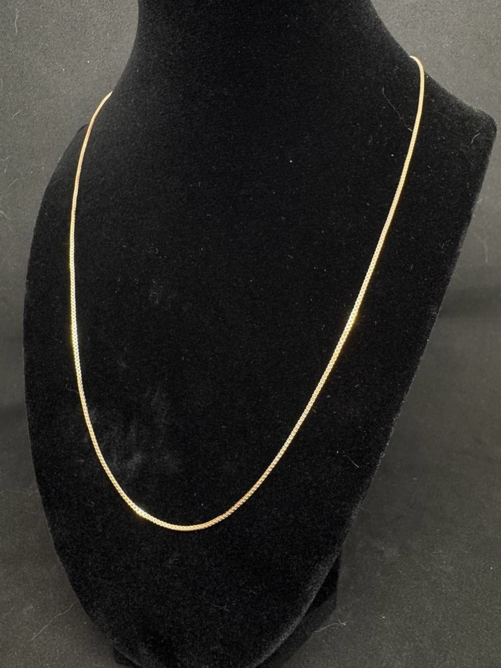 Gold-Tone Box Chain Necklace – 10” Length